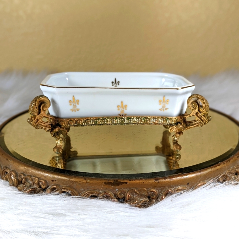 Sèvres French Unique Fine Porcelain Dish in Bronze Gilded Ormolu Stand Orig.